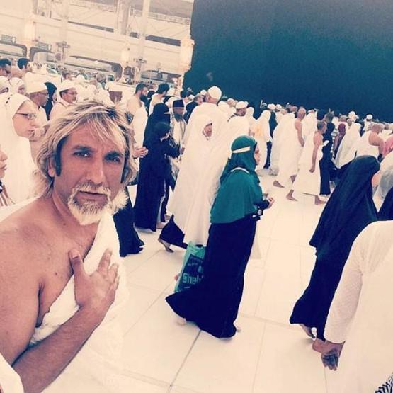 Survivordan elendi, soluğu kutsal topraklarda aldı