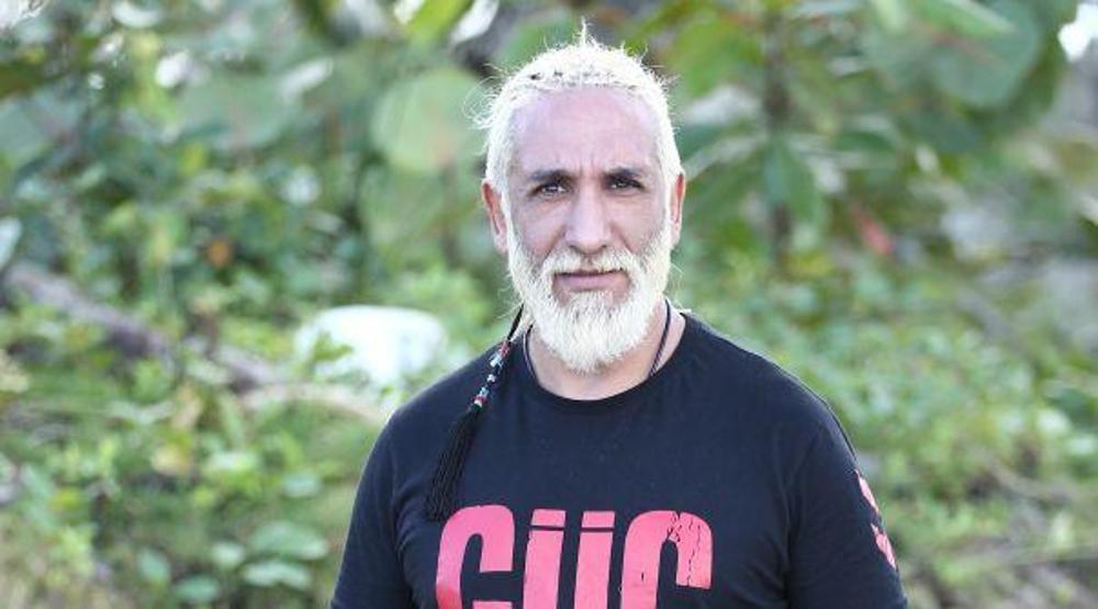 Survivordan elendi, soluğu kutsal topraklarda aldı