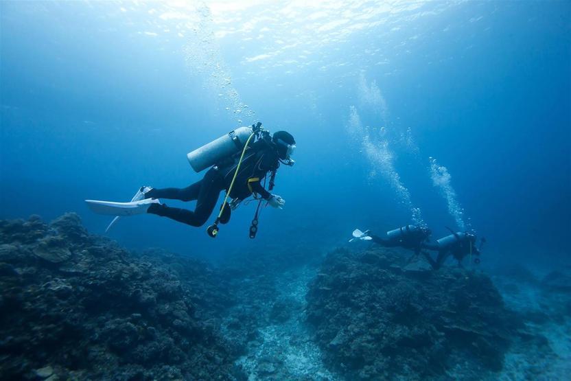 Turistik denizaltının dalacağı bölgede çalışma yapılıyor