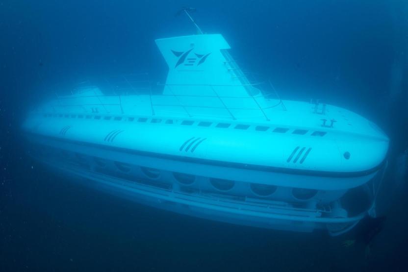Turistik denizaltının dalacağı bölgede çalışma yapılıyor