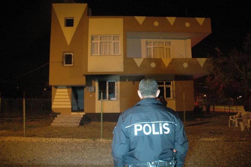 Katil zanlısı muhtarın evi ikinci kez ateşe verildi