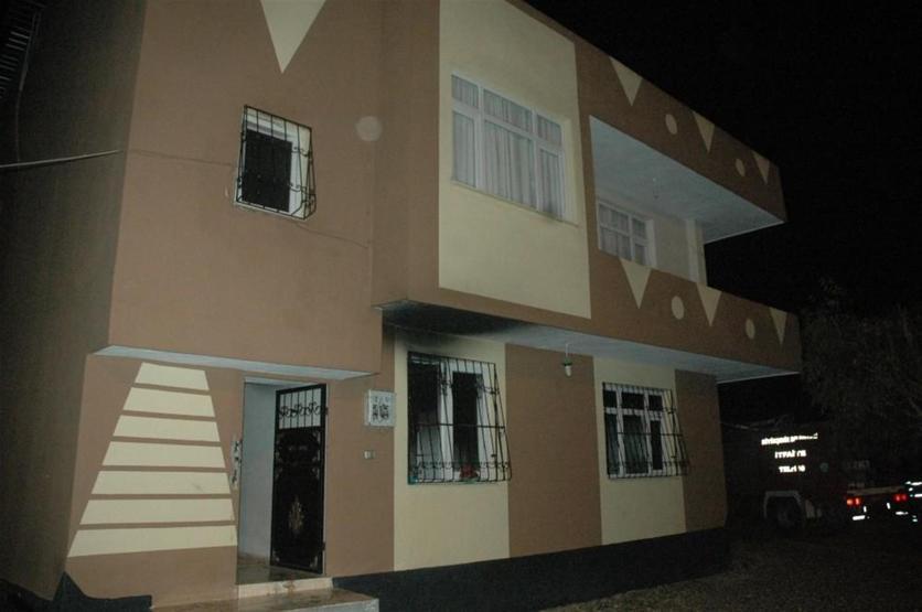 Katil zanlısı muhtarın evi ikinci kez ateşe verildi