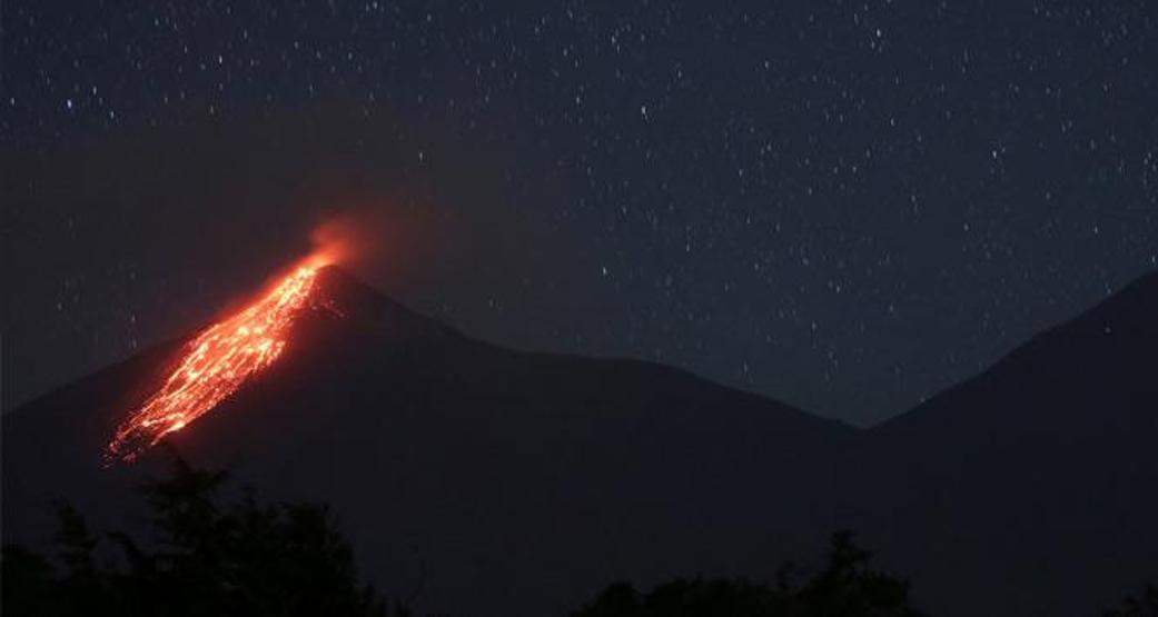 Fuego Yanardağı yine patladı