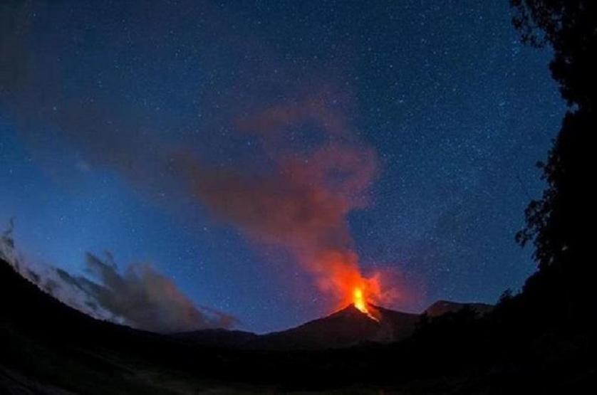 Fuego Yanardağı yine patladı