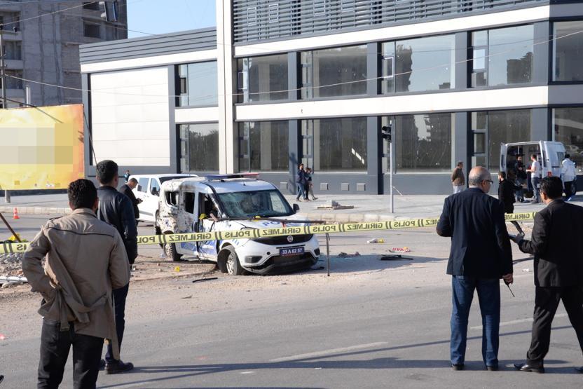 Son dakika: Mersinde polise bombalı saldırı