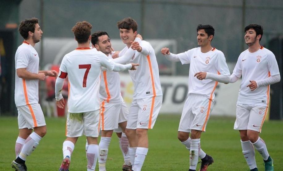 Tudor 7 genç futbolcuyu gönderiyor