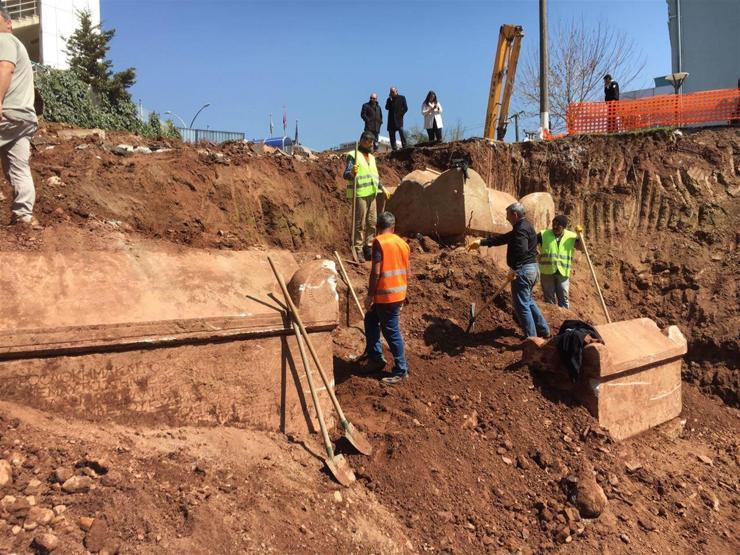 Temel kazısından ortaya çıkan lahit sayısı 5e çıktı