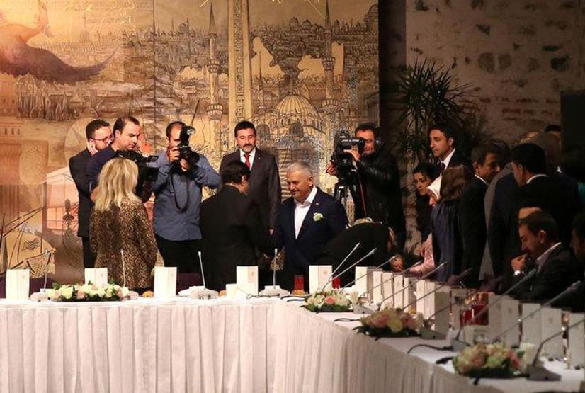 Binali Yıldırım hangi sanatçılarla buluştu