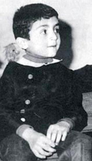Fotoğraftaki ünlüyü tanıdınız mı