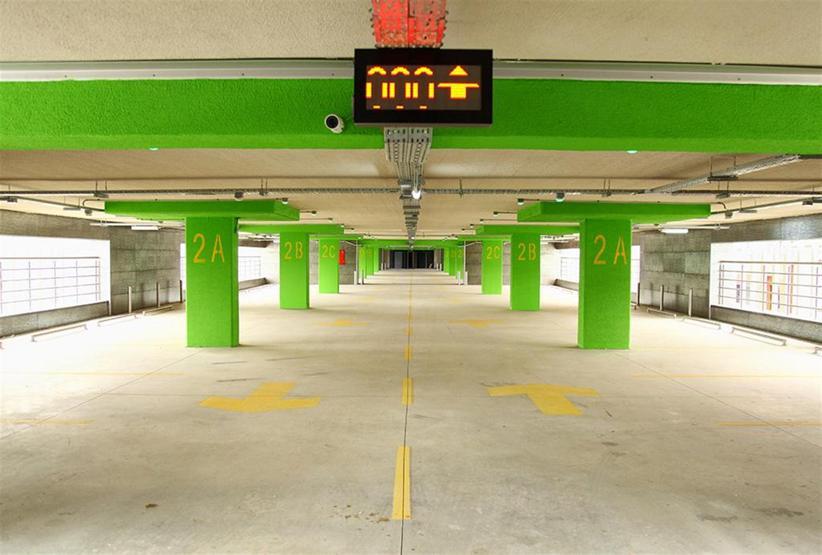 Sakaryanın ilk katlı otoparkı hizmete girdi