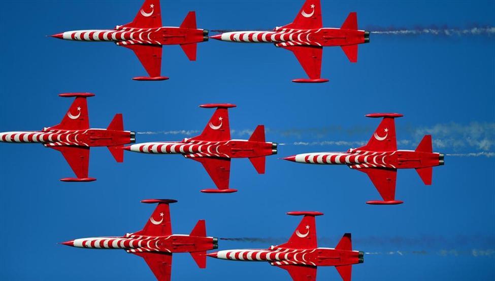 Türk Yıldızlarından Şanlıurfada nefes kesen gösteri