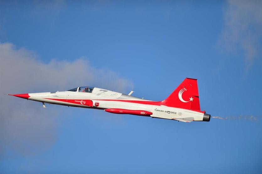 Türk Yıldızlarından Şanlıurfada nefes kesen gösteri
