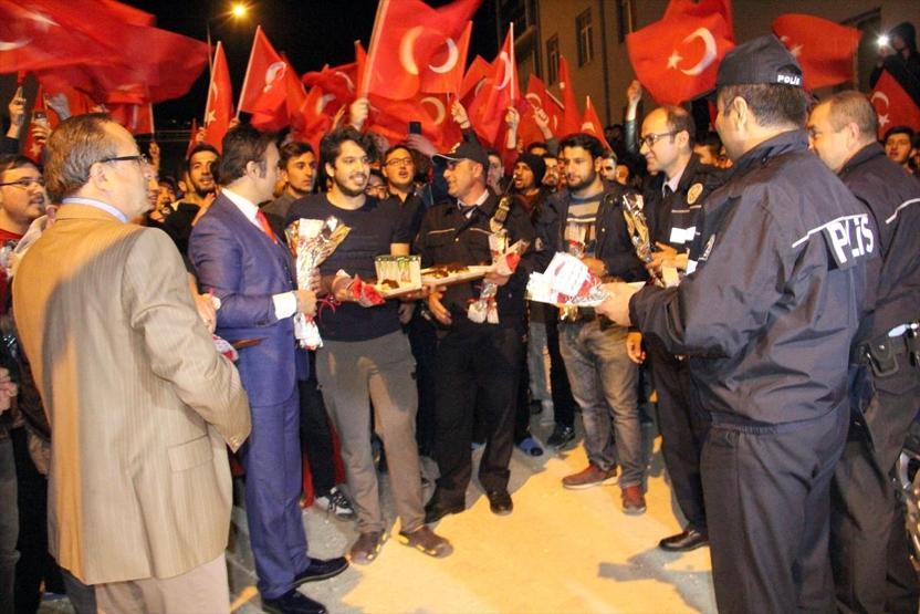 Polis kavga var ihbarı üzerine geldi, sürprizle şaşırdı
