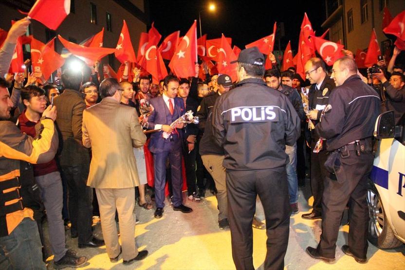 Polis kavga var ihbarı üzerine geldi, sürprizle şaşırdı