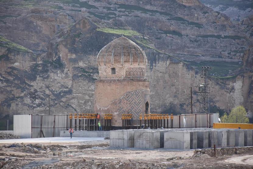 650 yıllık türbe 18 Nisanda taşınacak
