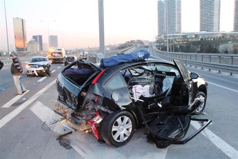 Basın Ekspres’te feci kaza: 1 ölü, 1 yaralı