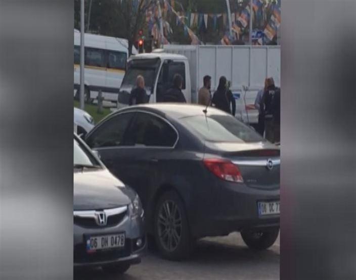 Ak Parti Genel Merkezi önünde intihar girişimi