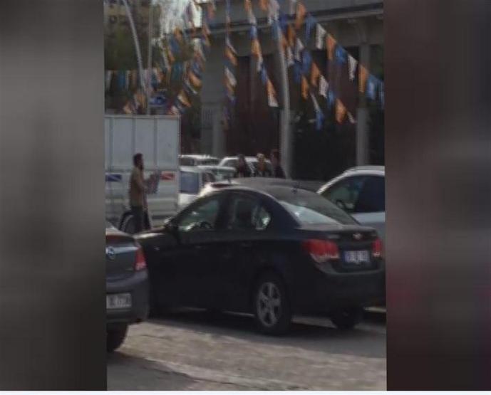 Ak Parti Genel Merkezi önünde intihar girişimi
