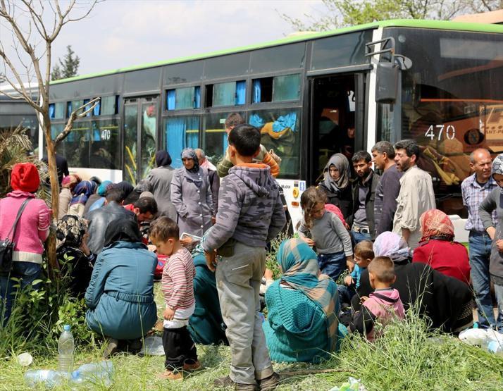 Suriyede tahliye konvoyuna saldırı: Ölü sayısı artıyor
