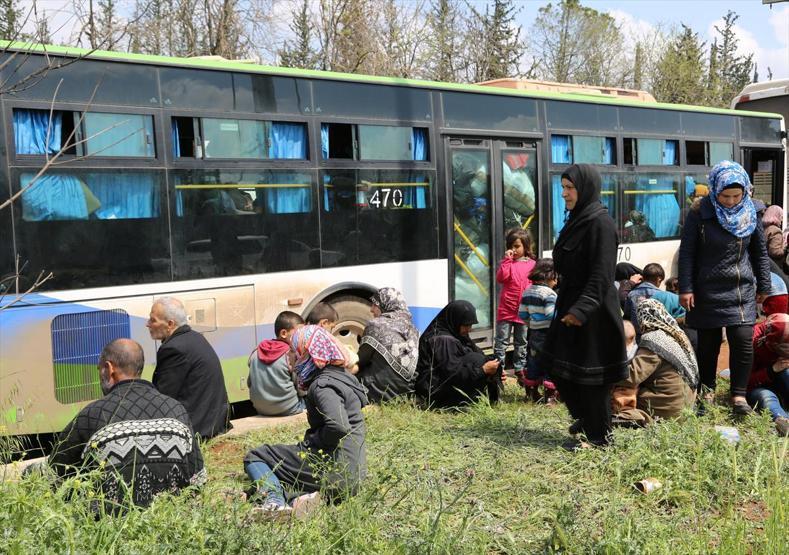 Suriyede tahliye konvoyuna saldırı: Ölü sayısı artıyor