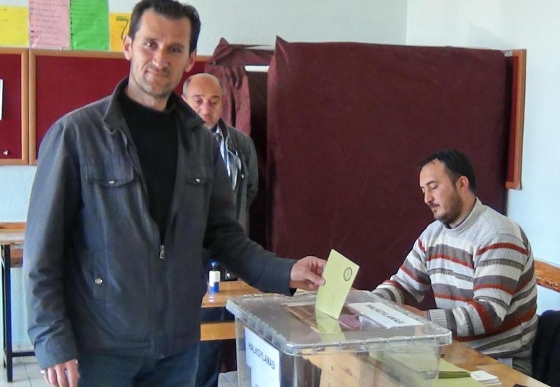 Kuşu belde oldu 3 yıl sonra oy kullanıldı