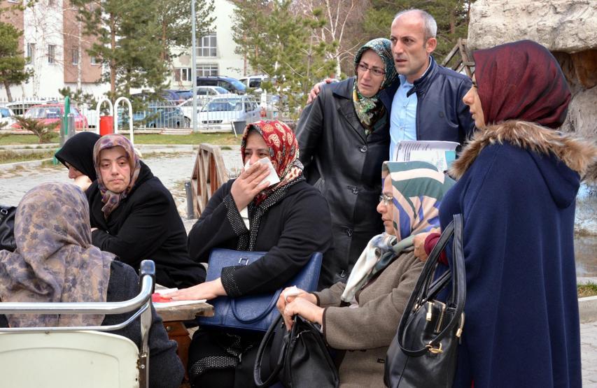 Polis dayağı antrenörü hastanelik etti