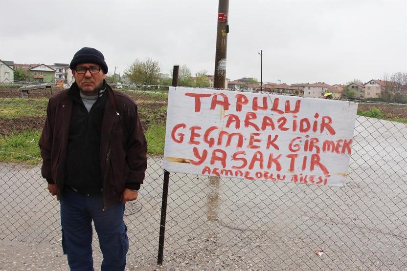 Belediyeye neden yardım edeyim dedi, arazisini telle kapattı