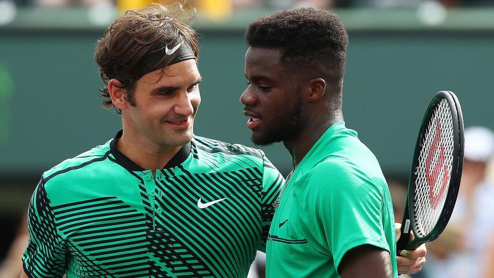 Gürültülü sevişen çift tenis maçına damgasını vurdu