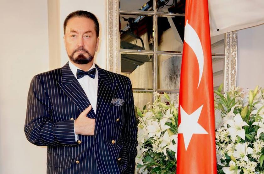 Adnan Oktar dekolteye saygı istedi
