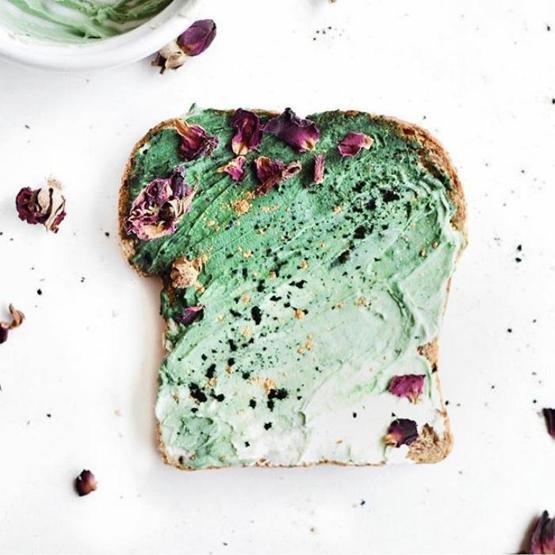 Yeni moda: Denizkızı temalı tost ekmekleri