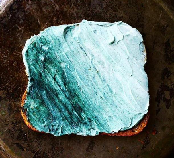 Yeni moda: Denizkızı temalı tost ekmekleri