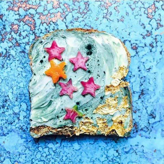 Yeni moda: Denizkızı temalı tost ekmekleri
