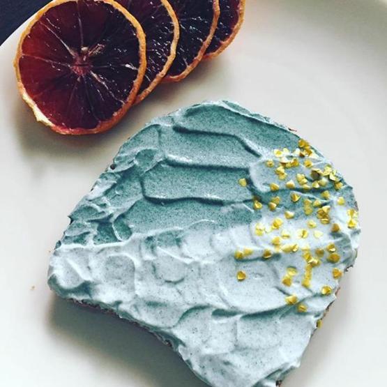 Yeni moda: Denizkızı temalı tost ekmekleri
