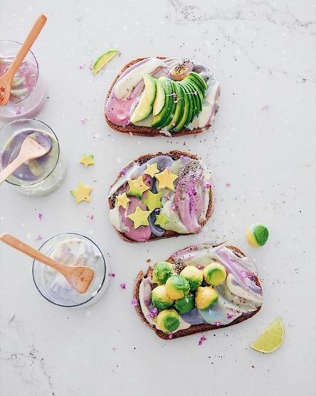 Yeni moda: Denizkızı temalı tost ekmekleri