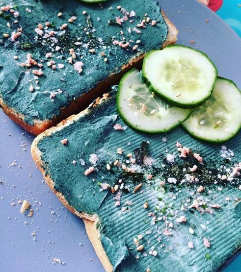 Yeni moda: Denizkızı temalı tost ekmekleri