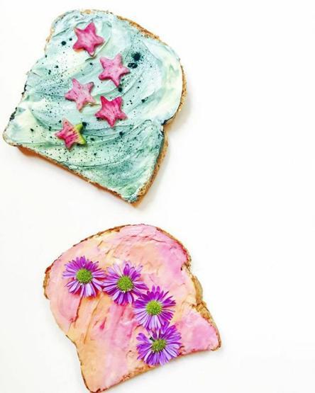 Yeni moda: Denizkızı temalı tost ekmekleri
