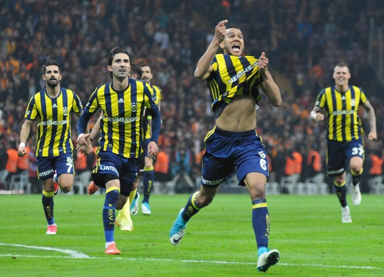 Fenerbahçeden Galatasaraya gönderme