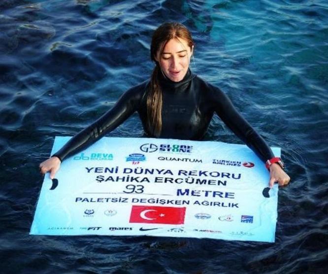 Survivorda kim elendi Dün akşam Survivorda kim elendi