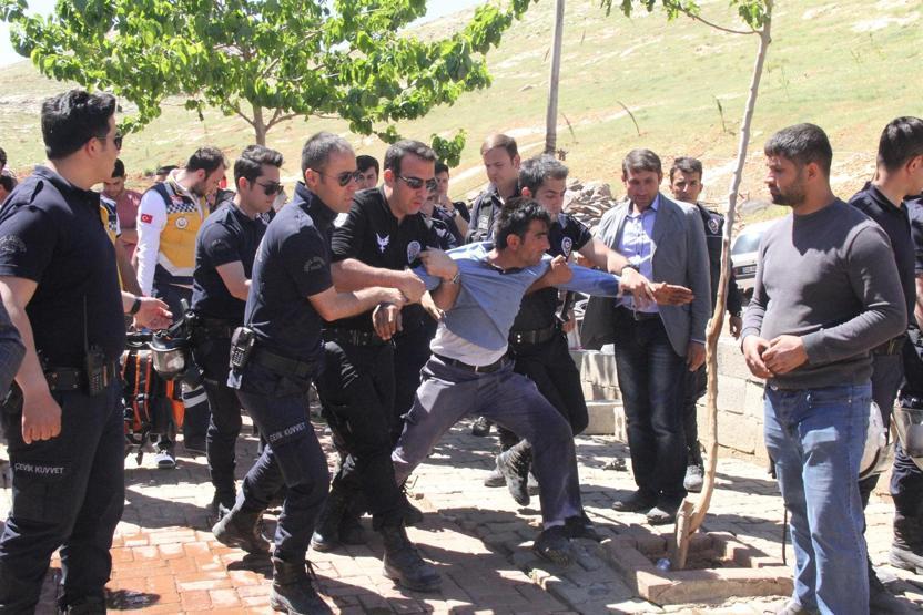 Şanlıurfada yıkım gerginliği: 3 gözaltı