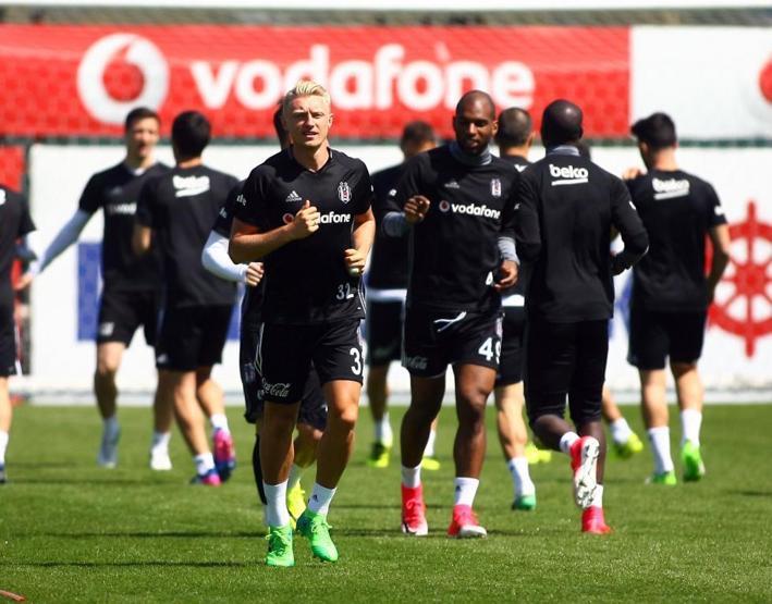 Beşiktaş Başakşehir maçı için kondisyon ve taktik çalıştı