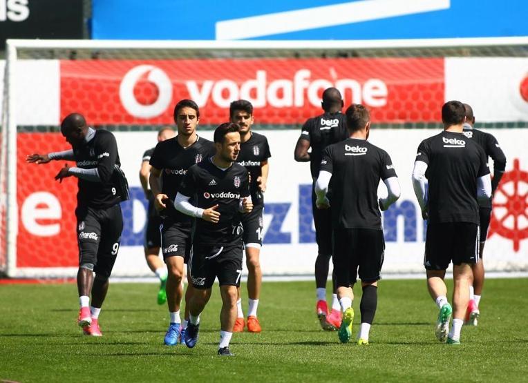 Beşiktaş Başakşehir maçı için kondisyon ve taktik çalıştı