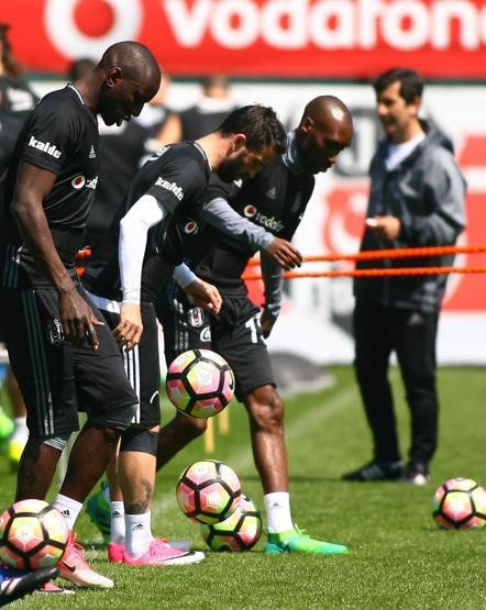 Beşiktaş Başakşehir maçı için kondisyon ve taktik çalıştı