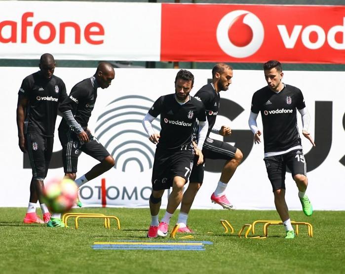 Beşiktaş Başakşehir maçı için kondisyon ve taktik çalıştı
