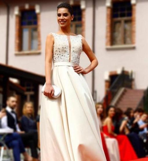 Aycan Demirci ve Gizem Dinibütünoğlu Gardırop Savaşları sonrası Instagramı salladı