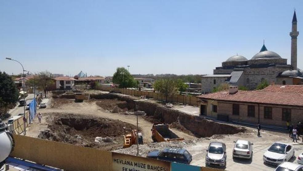 Mevlana Müzesi’nin bin yıllık gül bahçesinde, ek bina inşaatı durduruldu