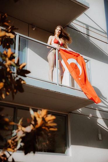Amanda Cernyden Berkcan Güven paylaşımı