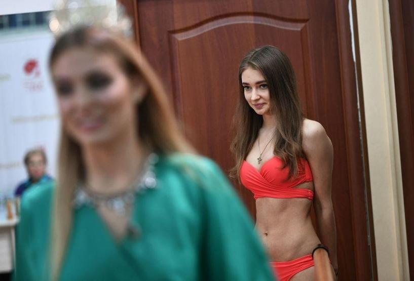 Rus güzeller Moskova güzeli olmak için seçmelere katıldı