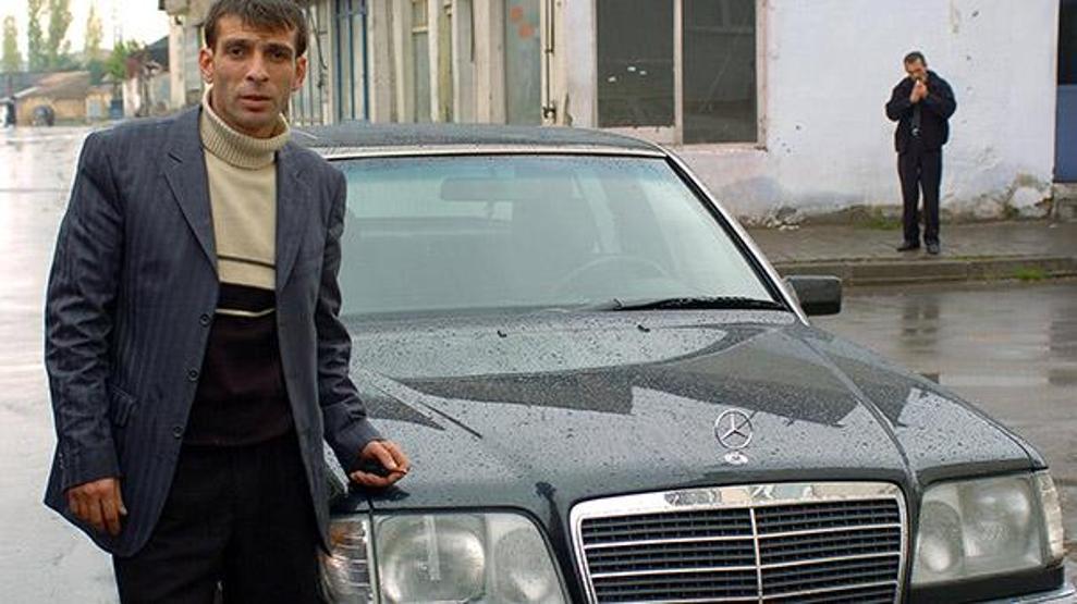 At yarışında kazandığı 1 milyonu böyle yedi