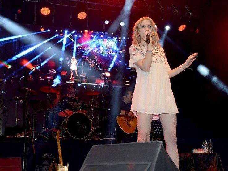 Aleyna Tilkiden bir ilk