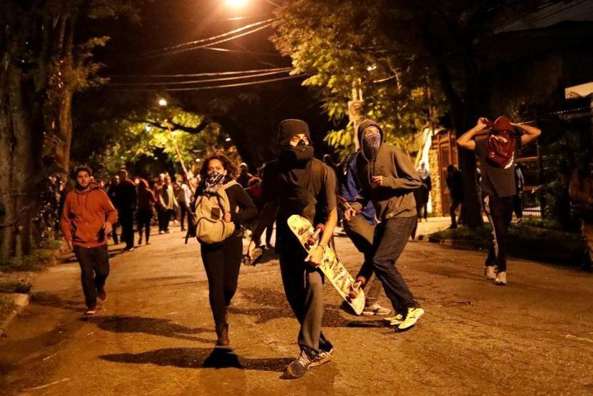 Brezilyada halk sokağa döküldü